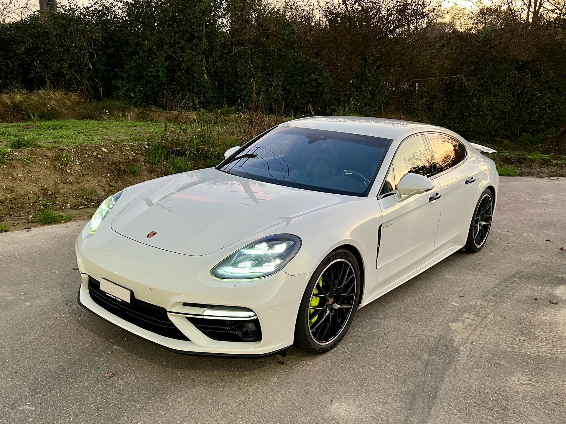 PORSCHE Panamera Turbo S E-Hybrid PDK-image-9