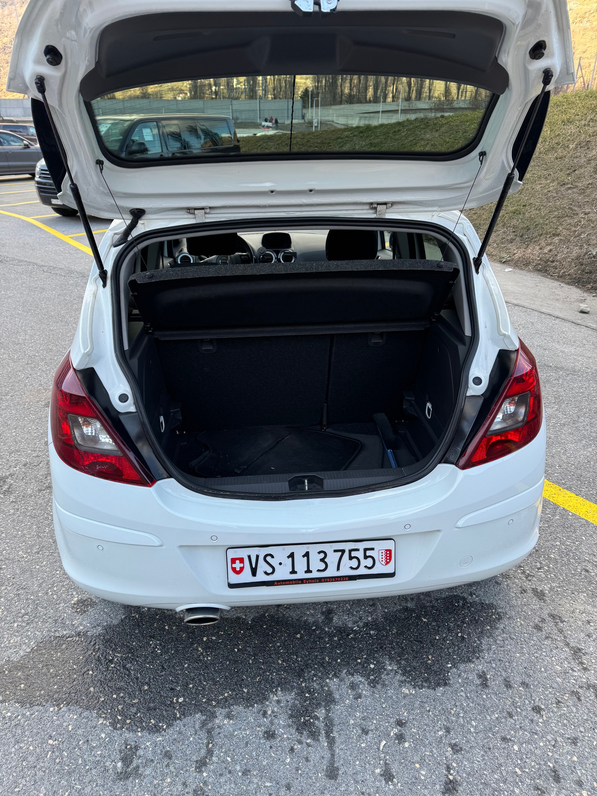 OPEL Corsa 1.4 Turbo Color Edition-image-3