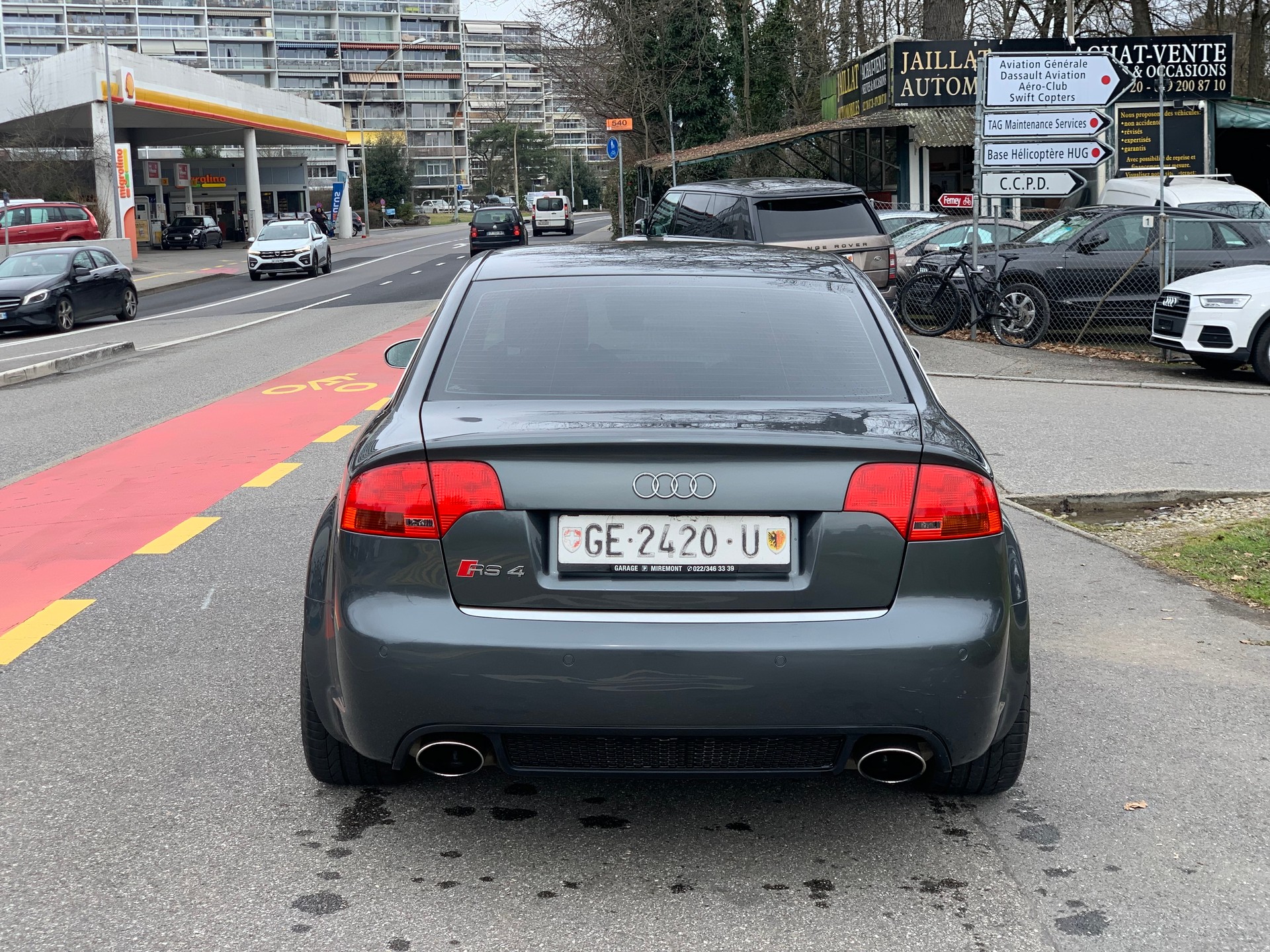 AUDI RS4 4.2 V8 quattro-image-5