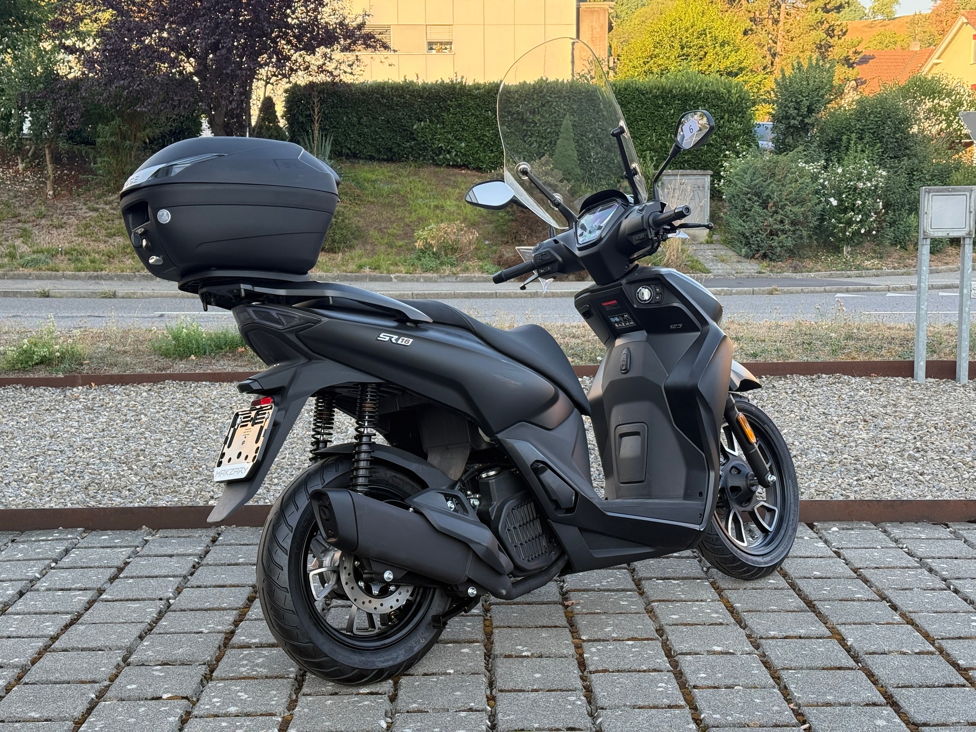 VOGE mit TopCase!-showroom-element-1