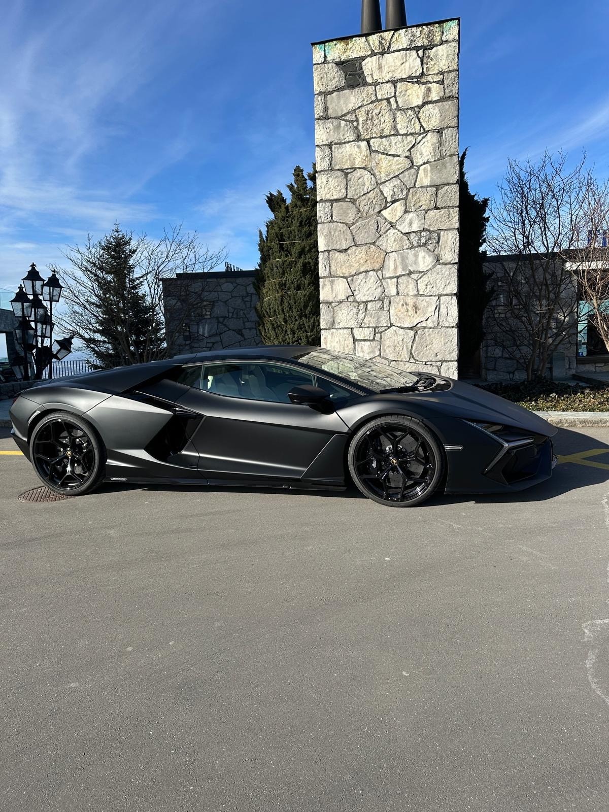 LAMBORGHINI REVUELTO-image-6