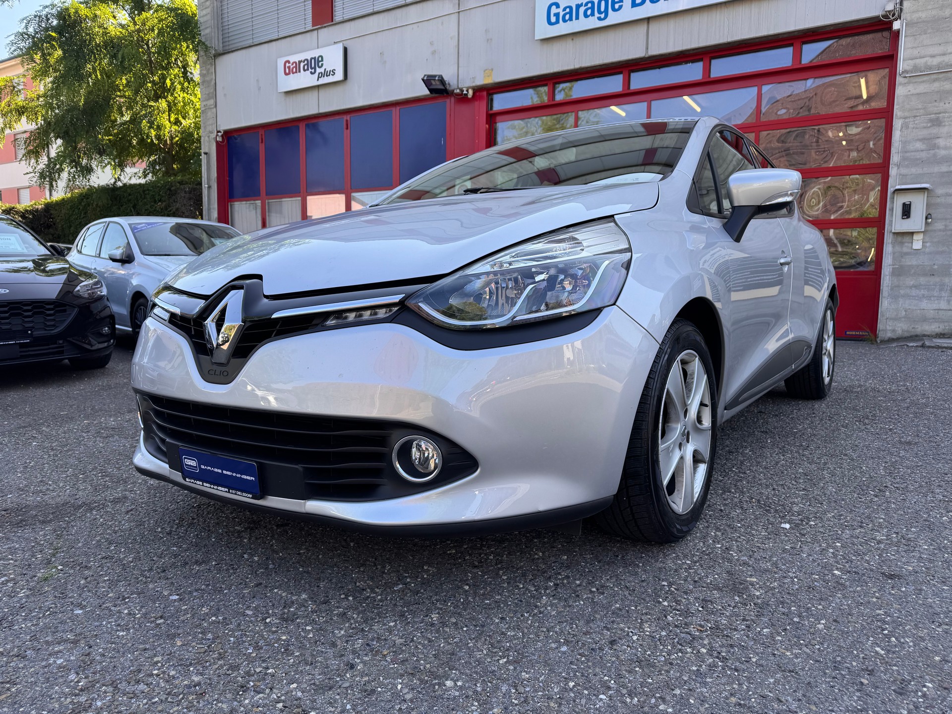 RENAULT Clio 1.2 16V T Swiss Edition EDC-image-0