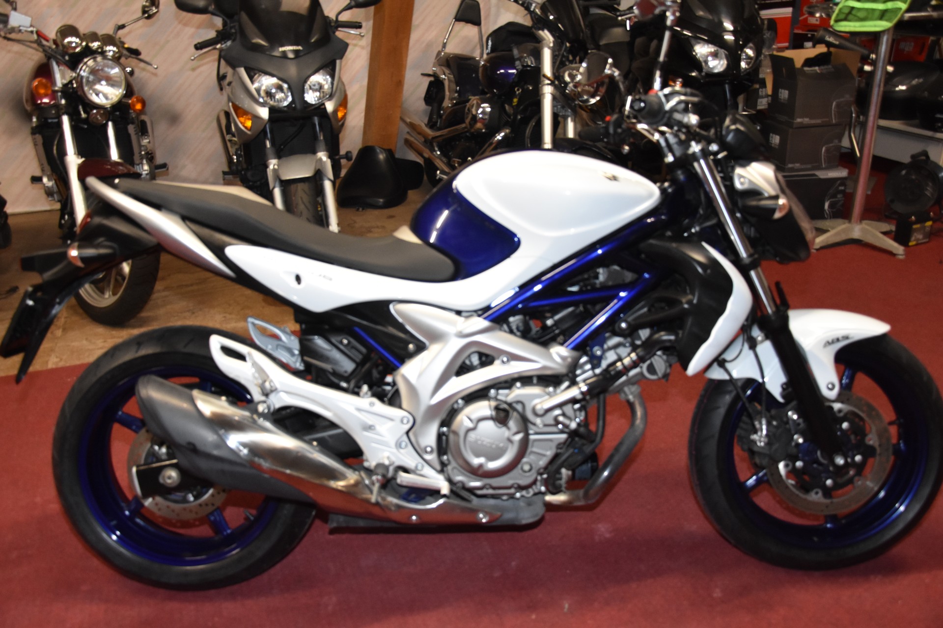 SUZUKI SFV 650 Gladius ABS-image-5