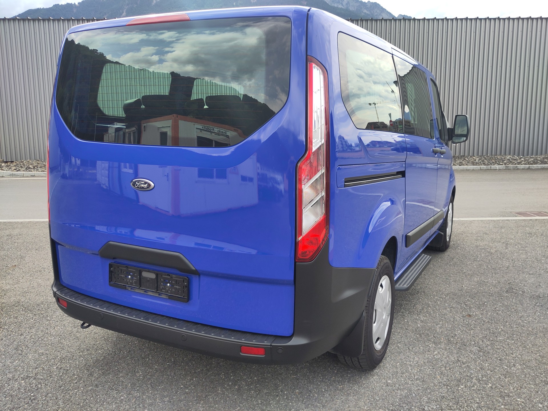 FORD Transit Custom 320 L1H1 Trend A-showroom-element-2