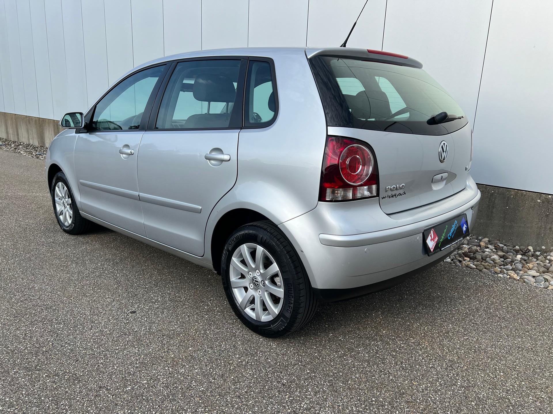 VW Polo 1.6 16V Young&Fresh-image-2