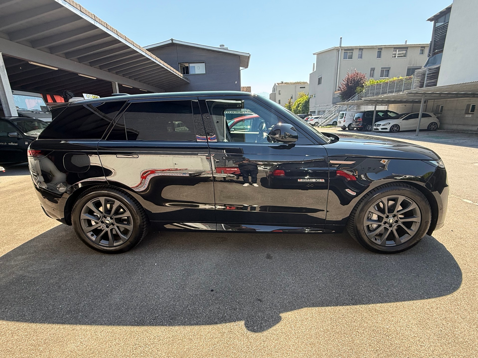 LAND ROVER Range Rover Sport D300 3.0 TD6 MHEV Dynamic SE Automatic-image-3
