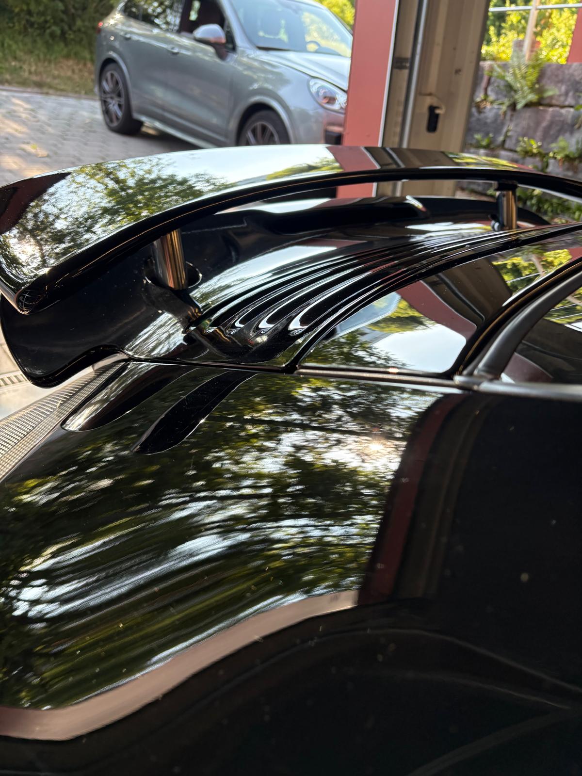 PORSCHE 911 Turbo-image-17