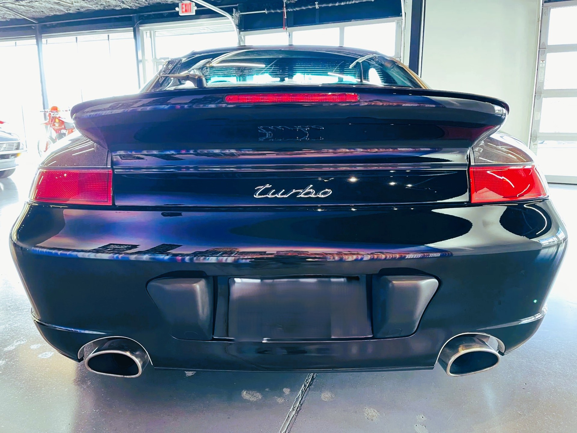 PORSCHE 911 Turbo-image-3