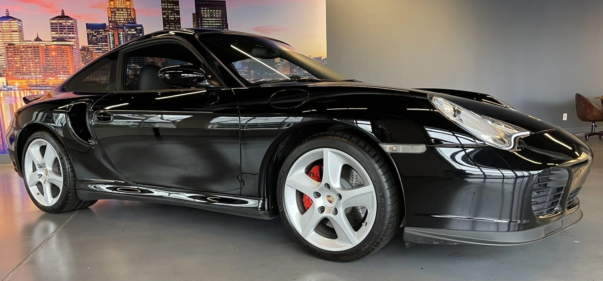 PORSCHE 911 Turbo-image-1