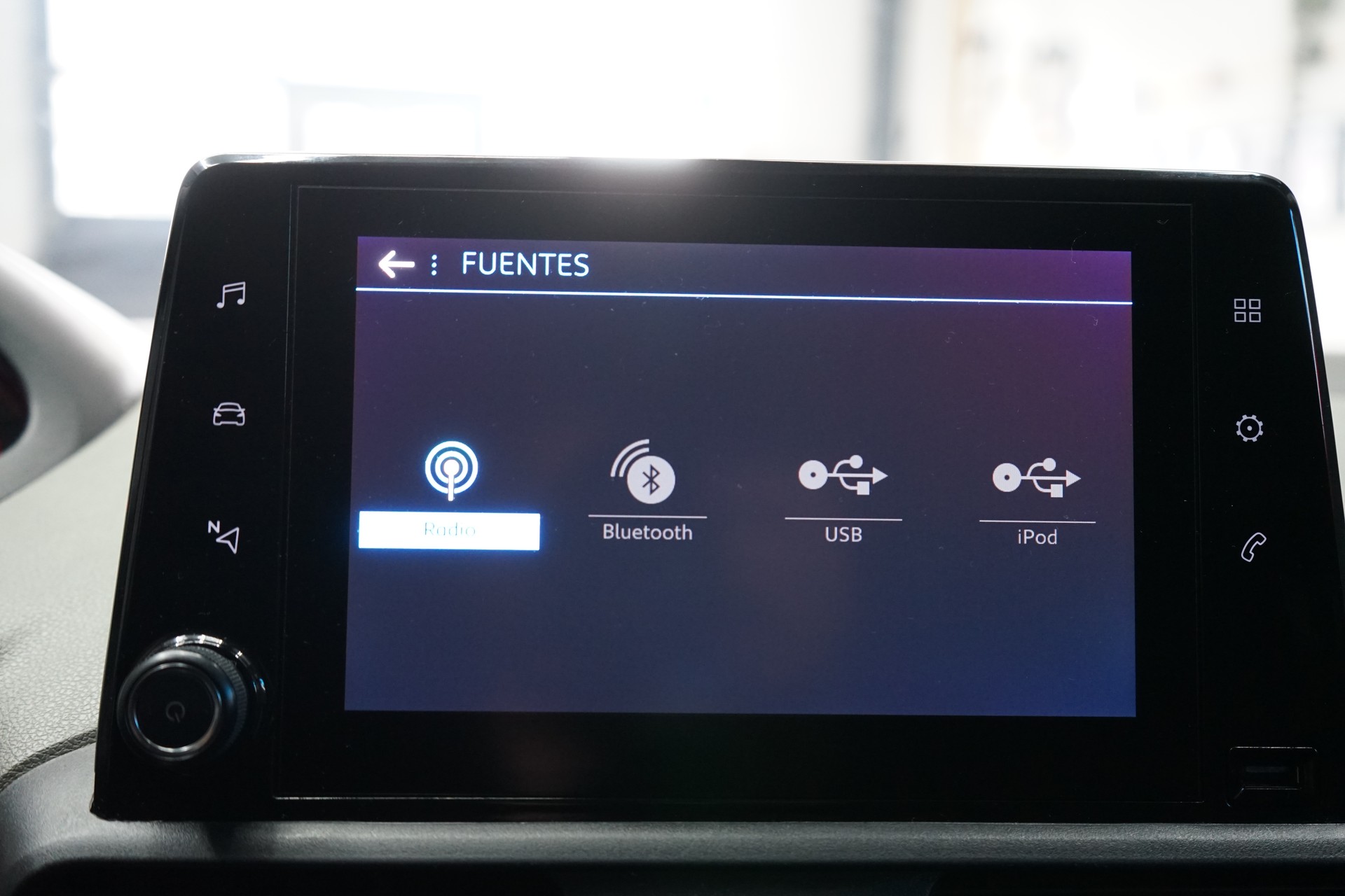 PEUGEOT Rifter 1.5 BlueHDi Allure-image-13