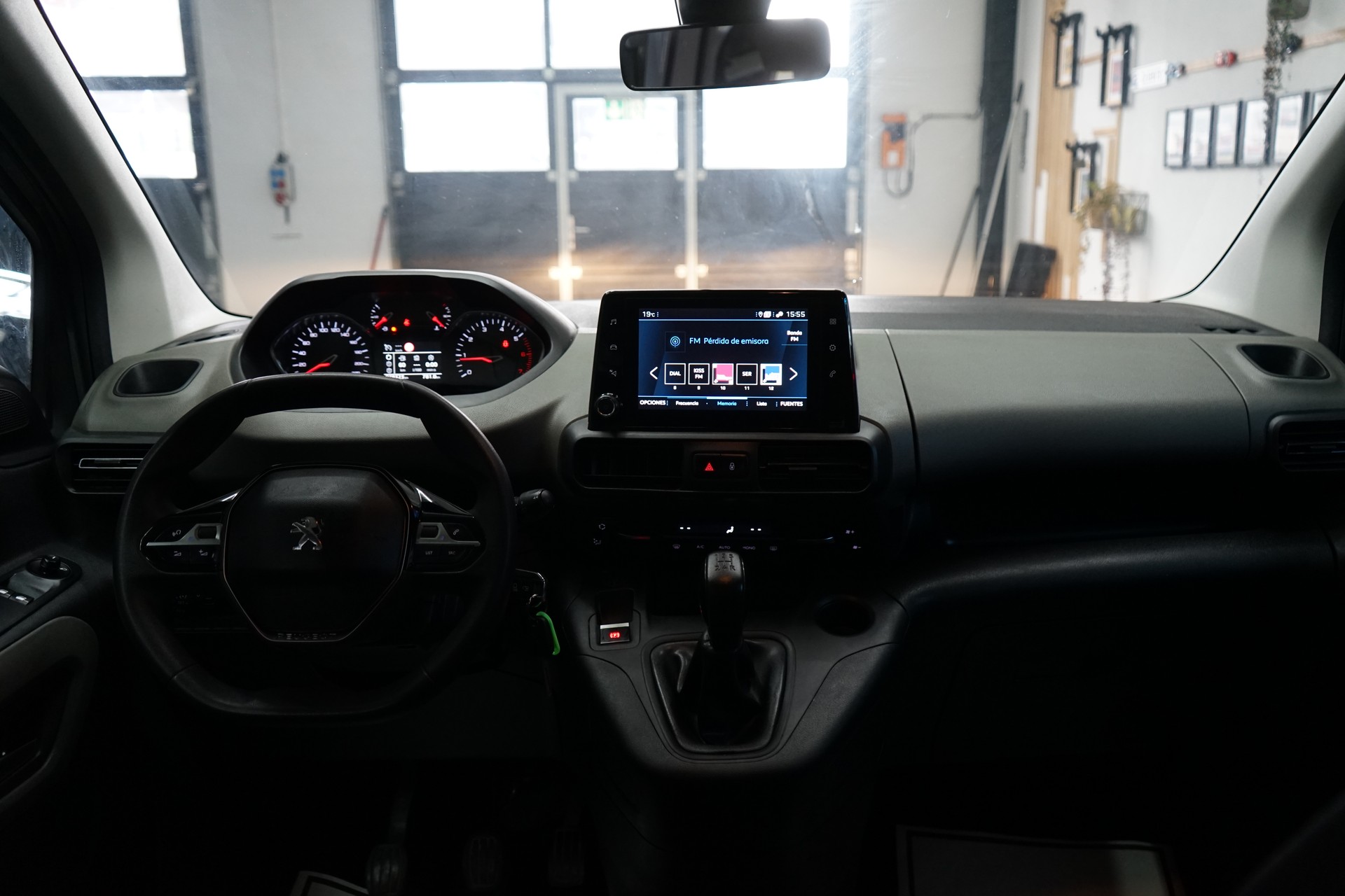 PEUGEOT Rifter 1.5 BlueHDi Allure-image-7