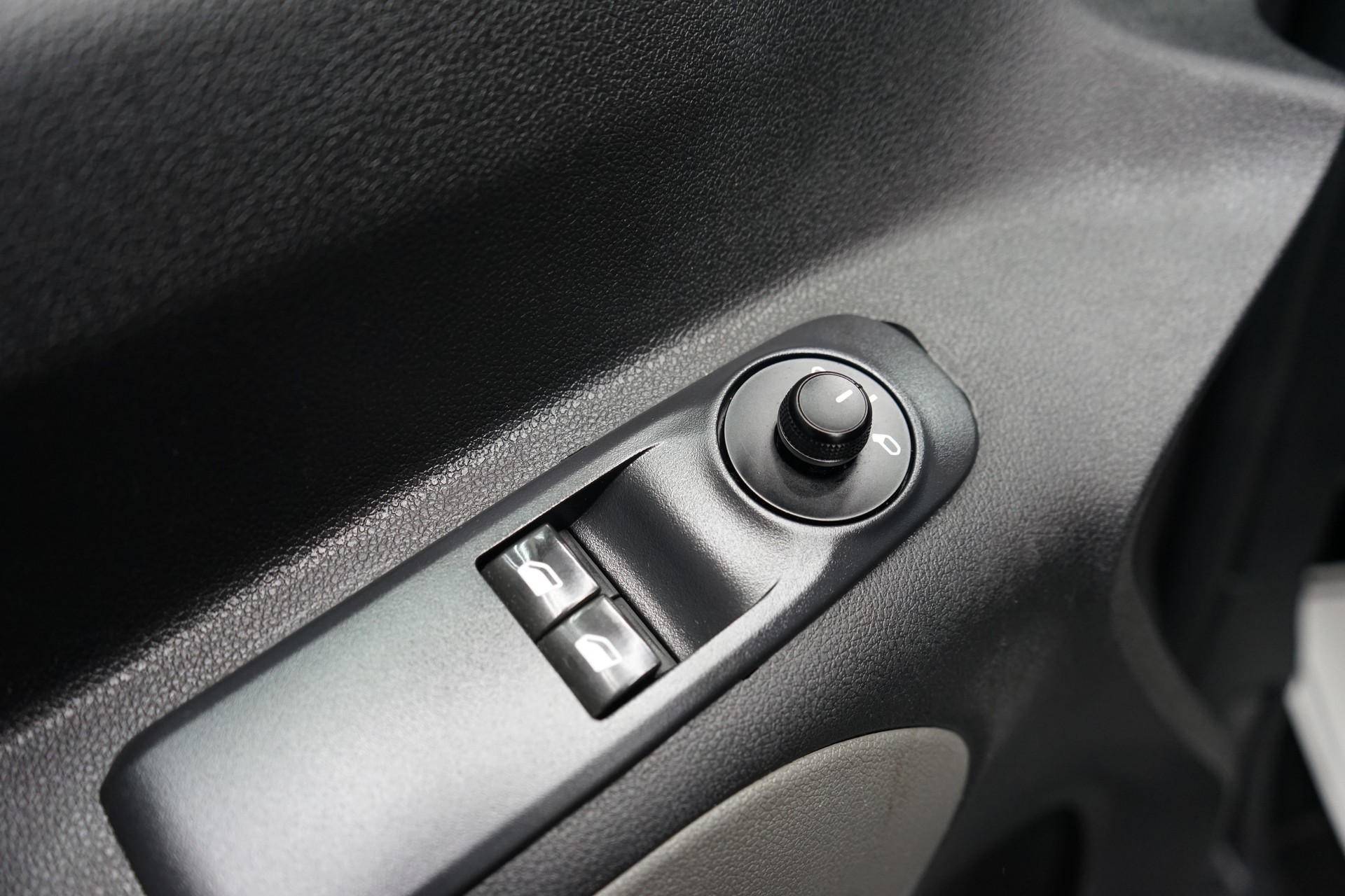 PEUGEOT Rifter 1.5 BlueHDi Allure-image-18