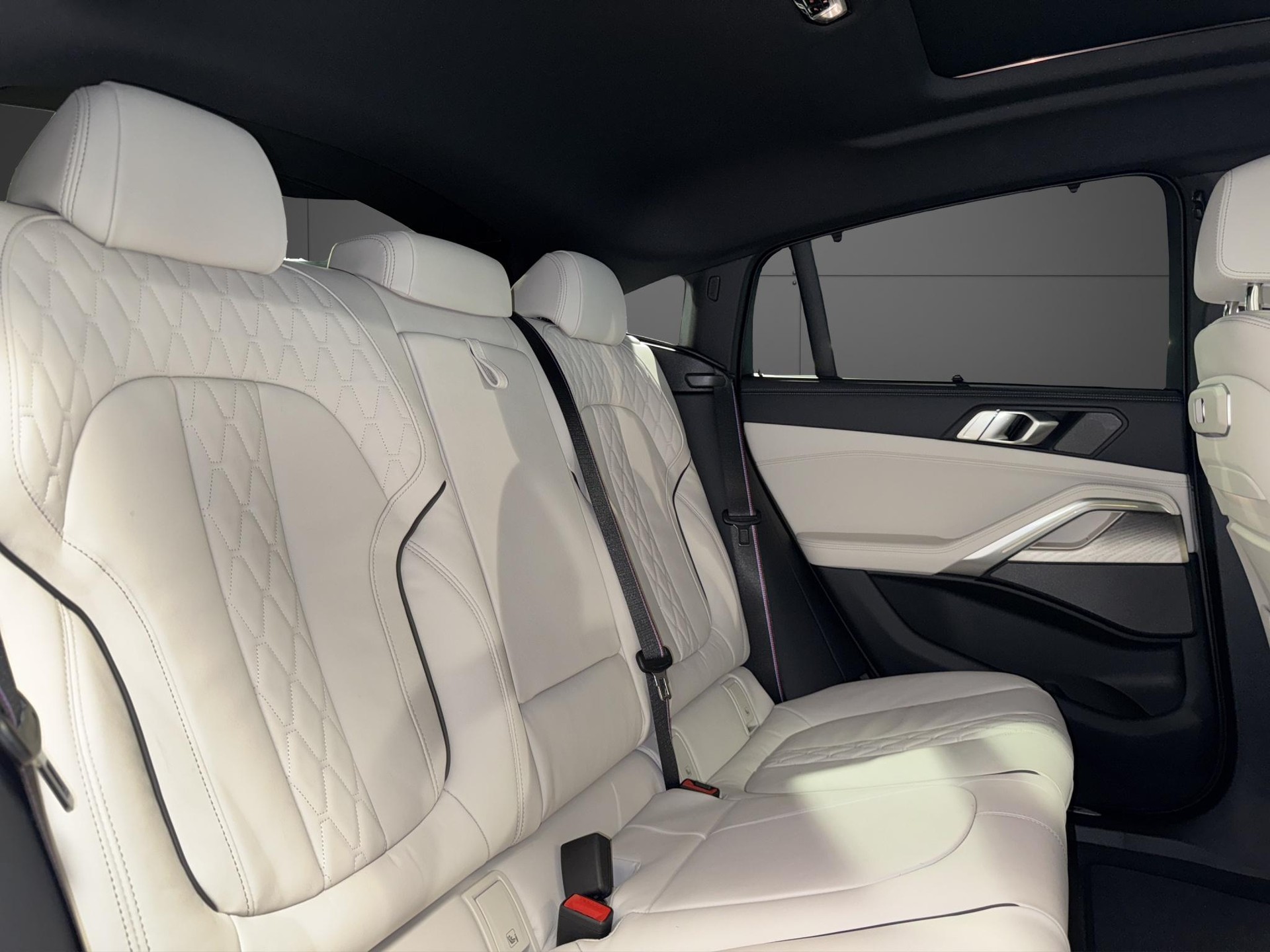 BMW X6 xDrive40d M Sport-image-23