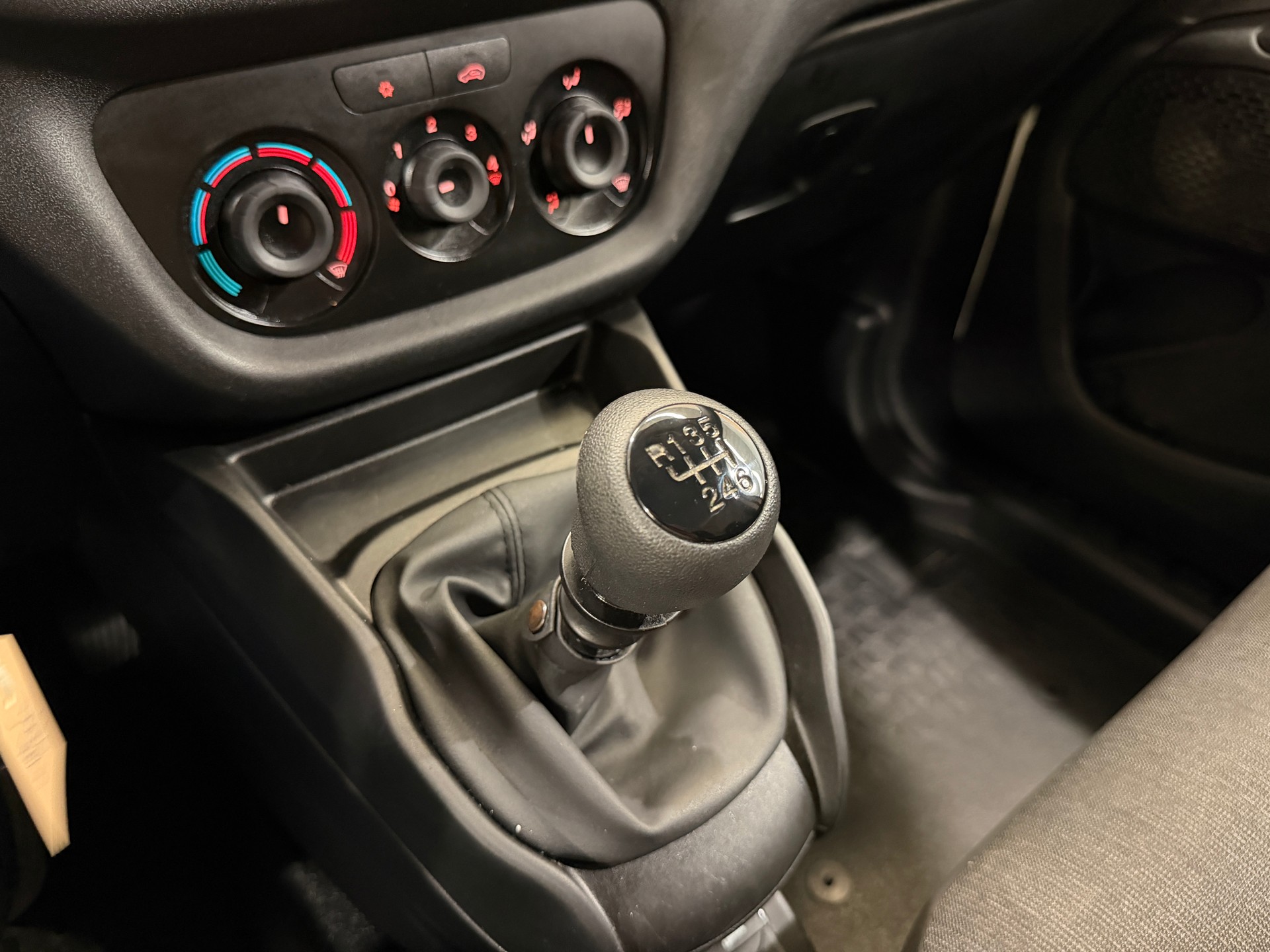 FIAT Doblò 1.6 Multijet Cargo Swiss-image-9
