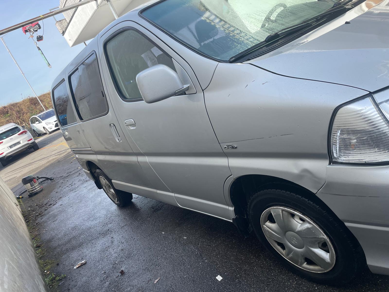 TOYOTA Hiace D-4D Wagon SWB-image-5