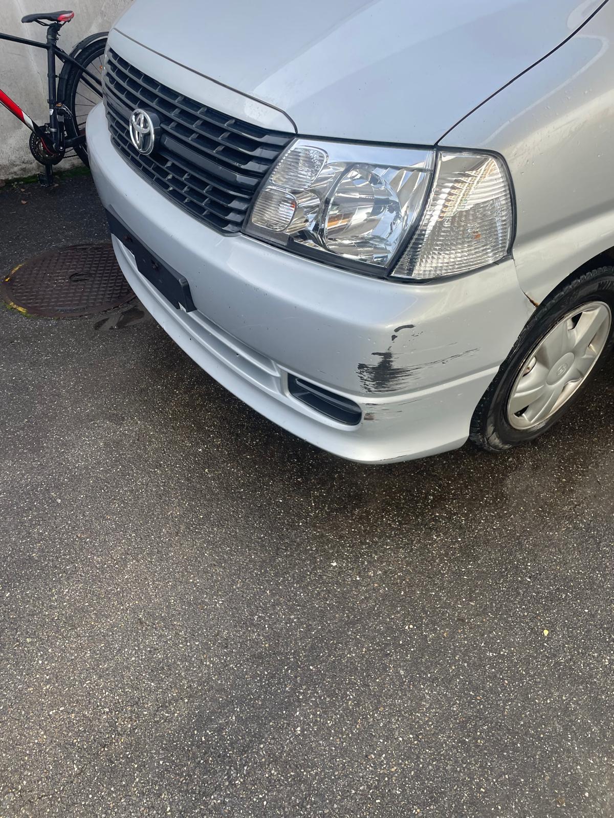 TOYOTA Hiace D-4D Wagon SWB-image-2