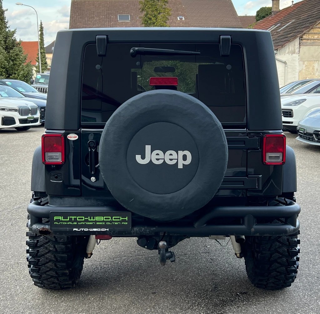 JEEP Wrangler 3.8 Unlimited Sahara Automatic-image-6