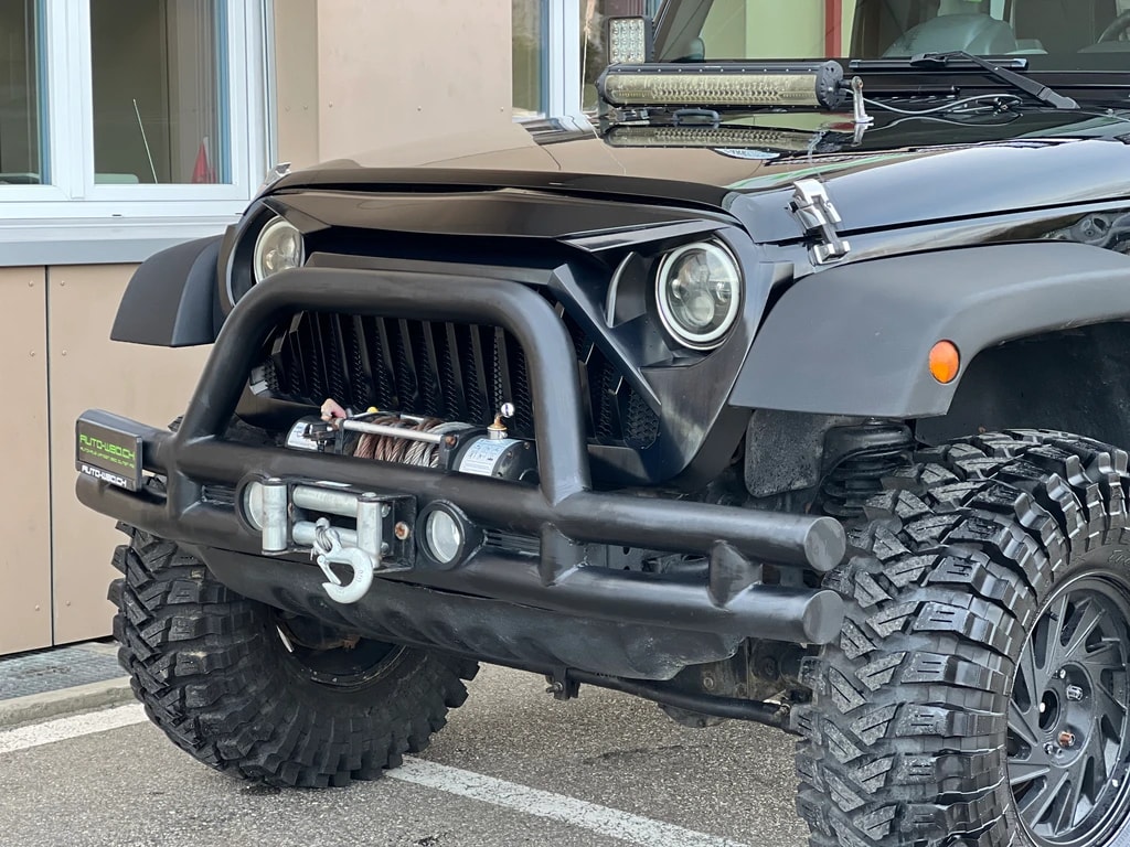 JEEP Wrangler 3.8 Unlimited Sahara Automatic-image-10