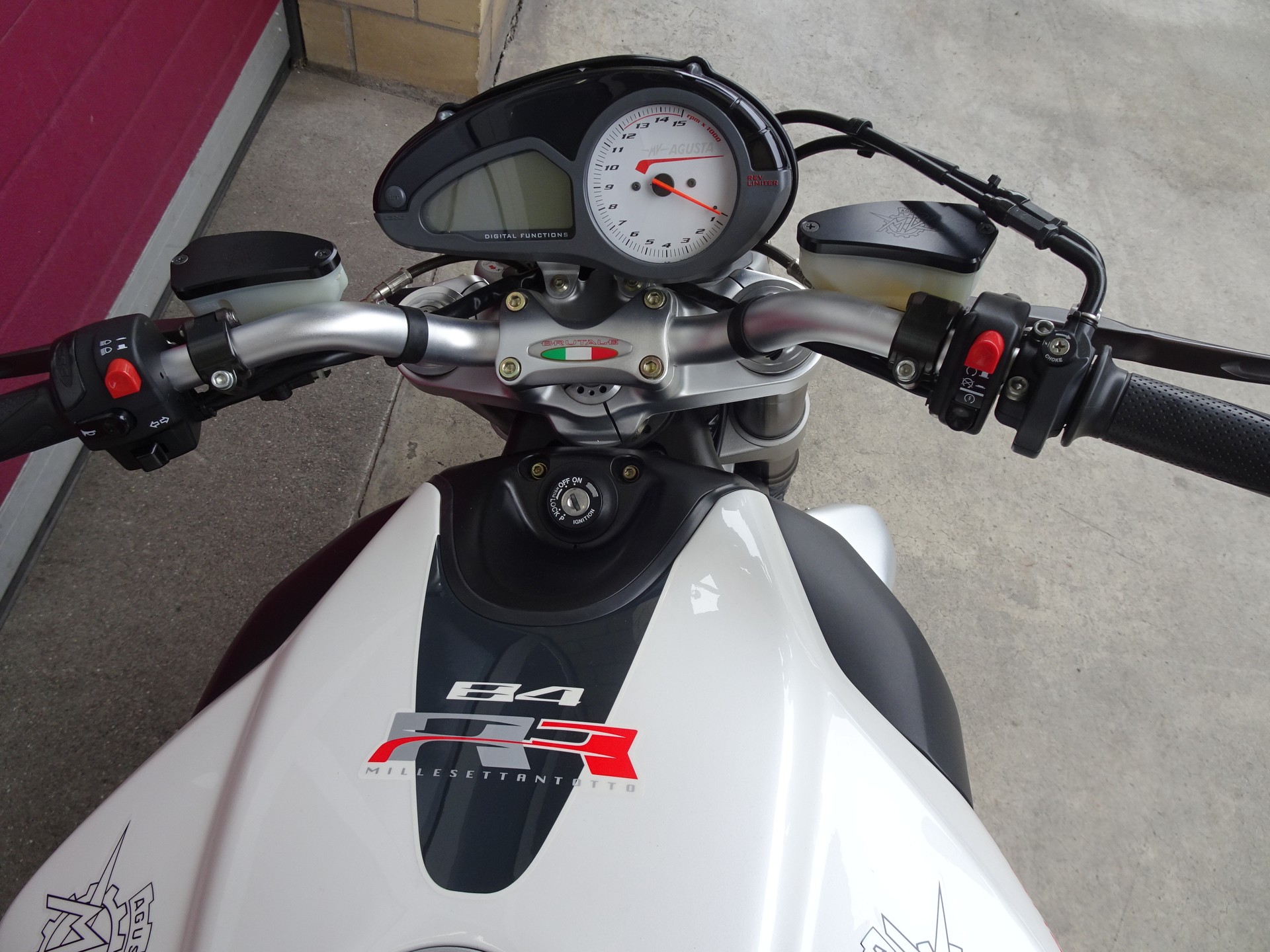 MV AGUSTA B4 Brutale 1078 RR-image-5
