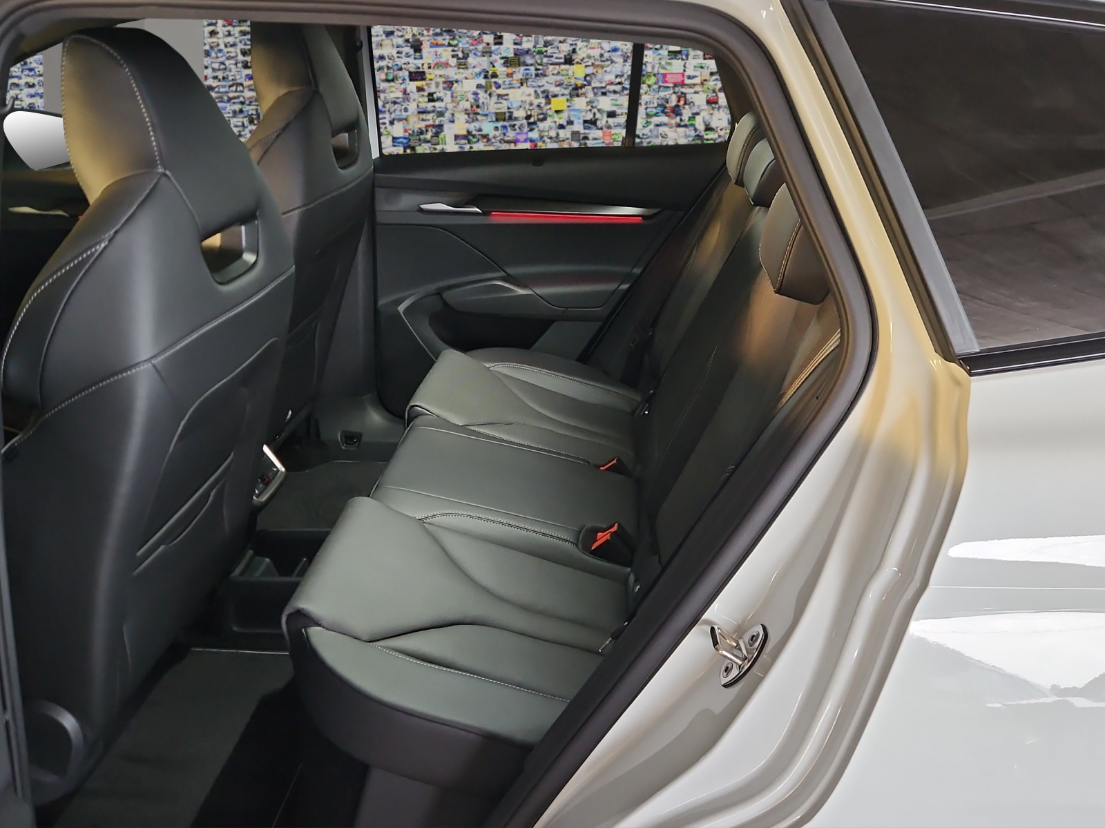 SKODA Enyaq 4x4 RS-image-10