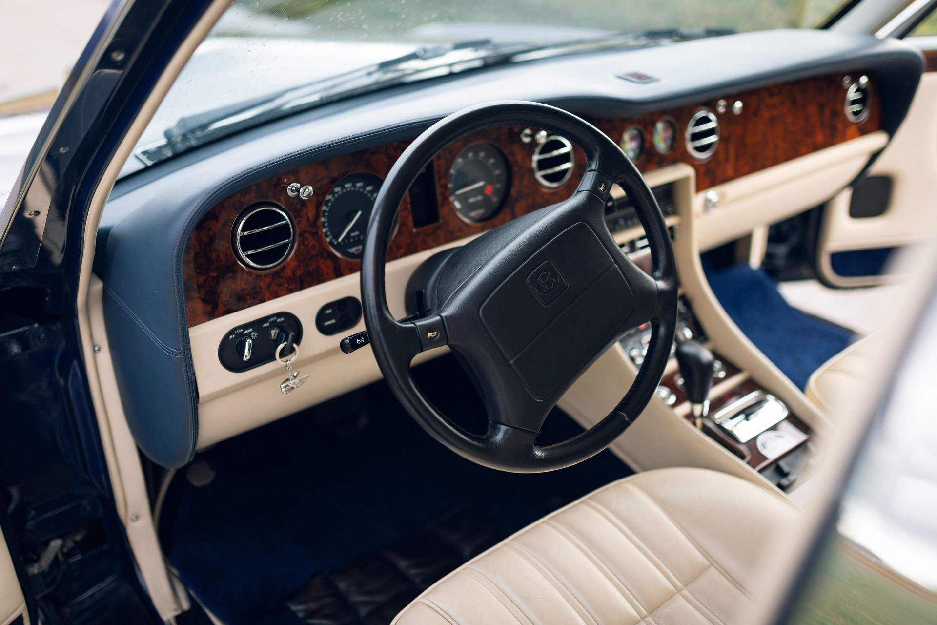 BENTLEY Brooklands-image-6