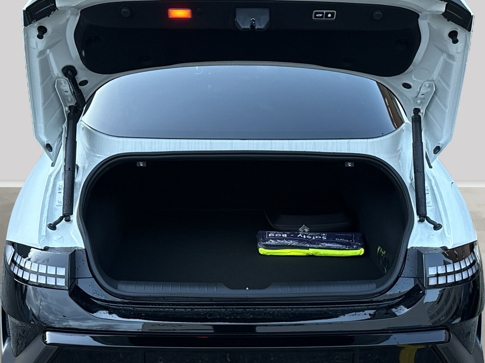 HYUNDAI Ioniq 6 84kWh N Line 4WD-image-14