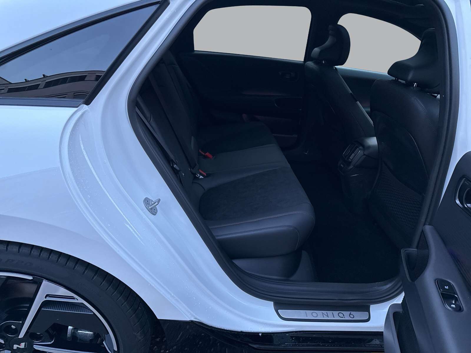 HYUNDAI Ioniq 6 84kWh N Line 4WD-image-13