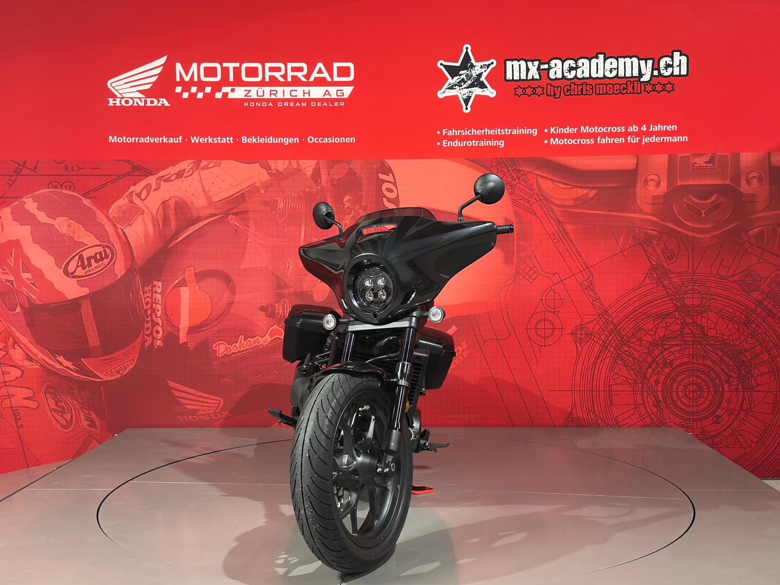 HONDA CMX 1100 Rebel Touring**Schwarz**DEMO-BIKE-showroom-element-1