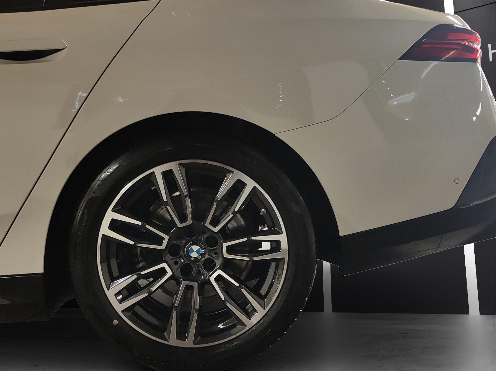 BMW 520d xDrive-image-9