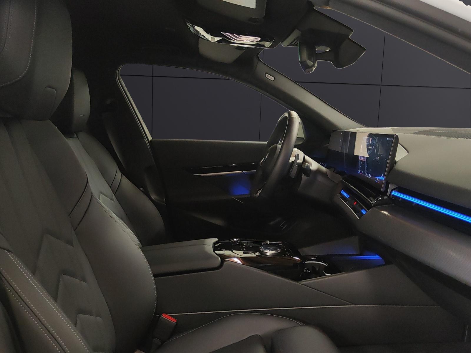 BMW 520d xDrive-image-15