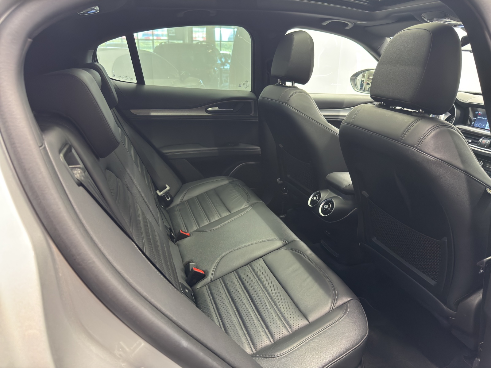 ALFA ROMEO Stelvio 2.0 Q4 280 Veloce-image-9