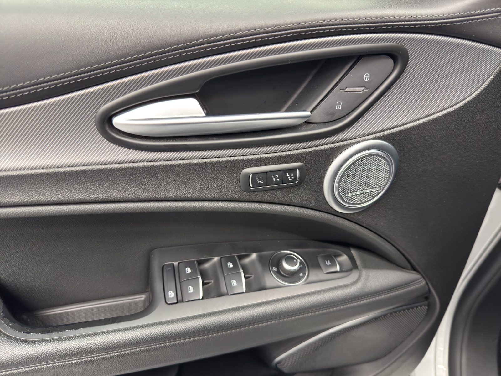 ALFA ROMEO Stelvio 2.0 Q4 280 Veloce-image-13