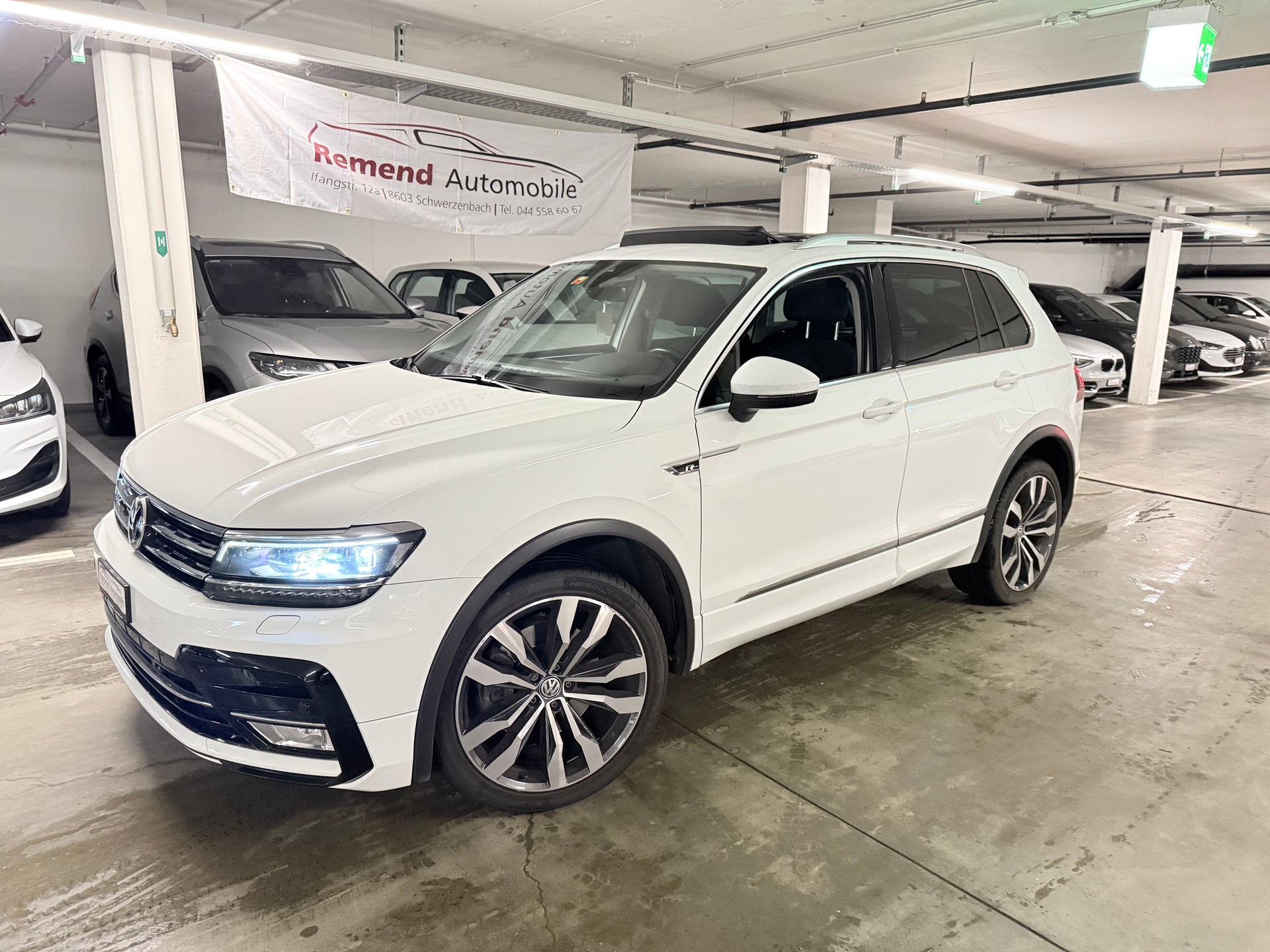 VW Tiguan 2.0 TDI SCR Highline 4Motion DSG R Line-image-1