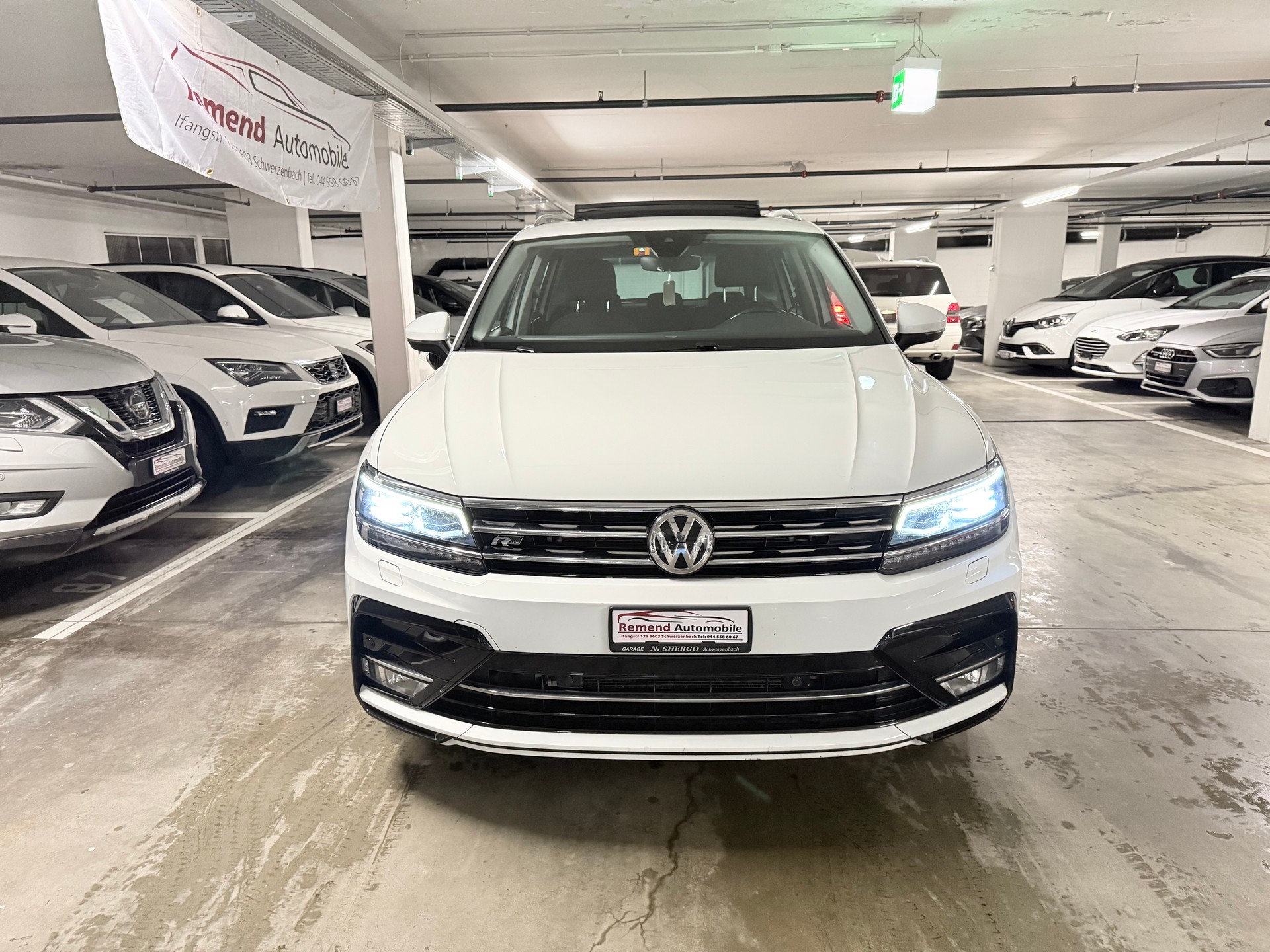 VW Tiguan 2.0 TDI SCR Highline 4Motion DSG R Line-image-2