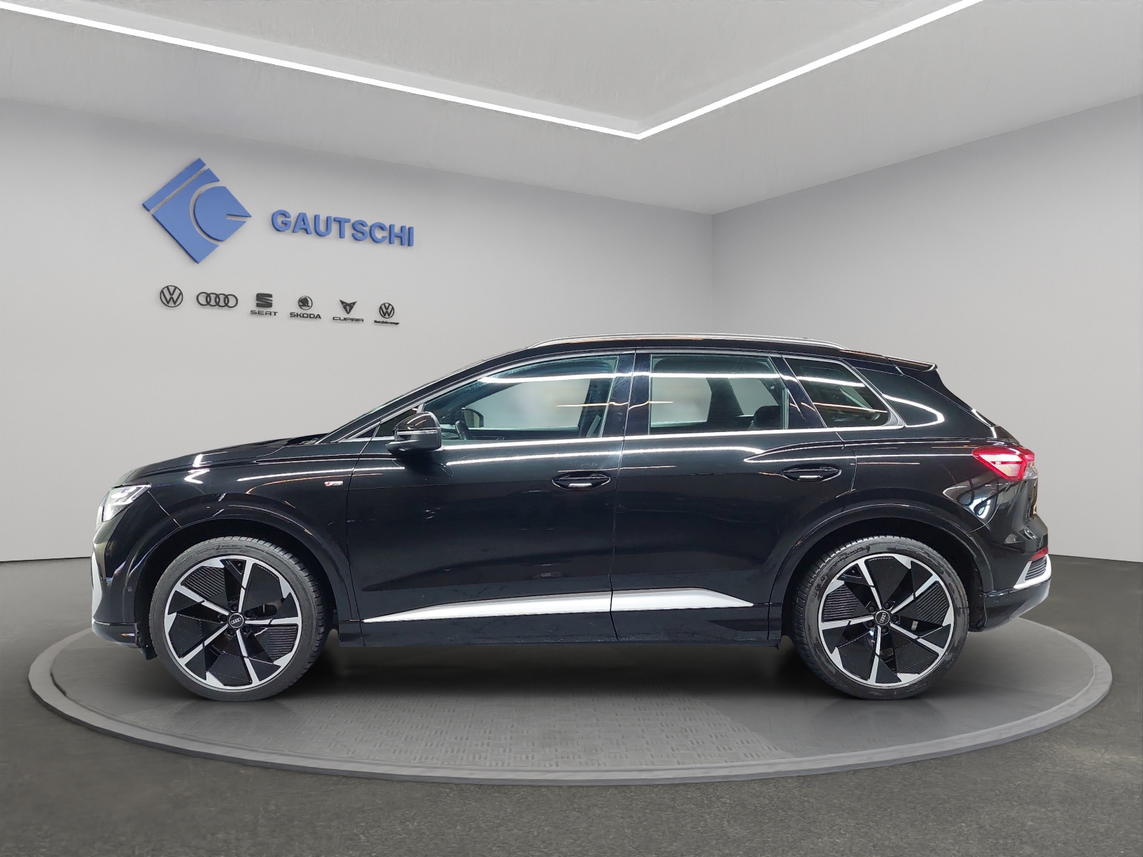 AUDI Q4 e-tron 50 quattro-image-1