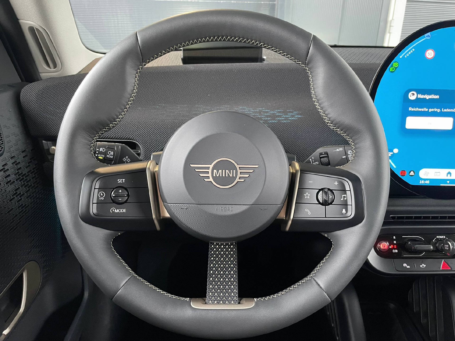 MINI Mini J01 Cooper SE-image-7