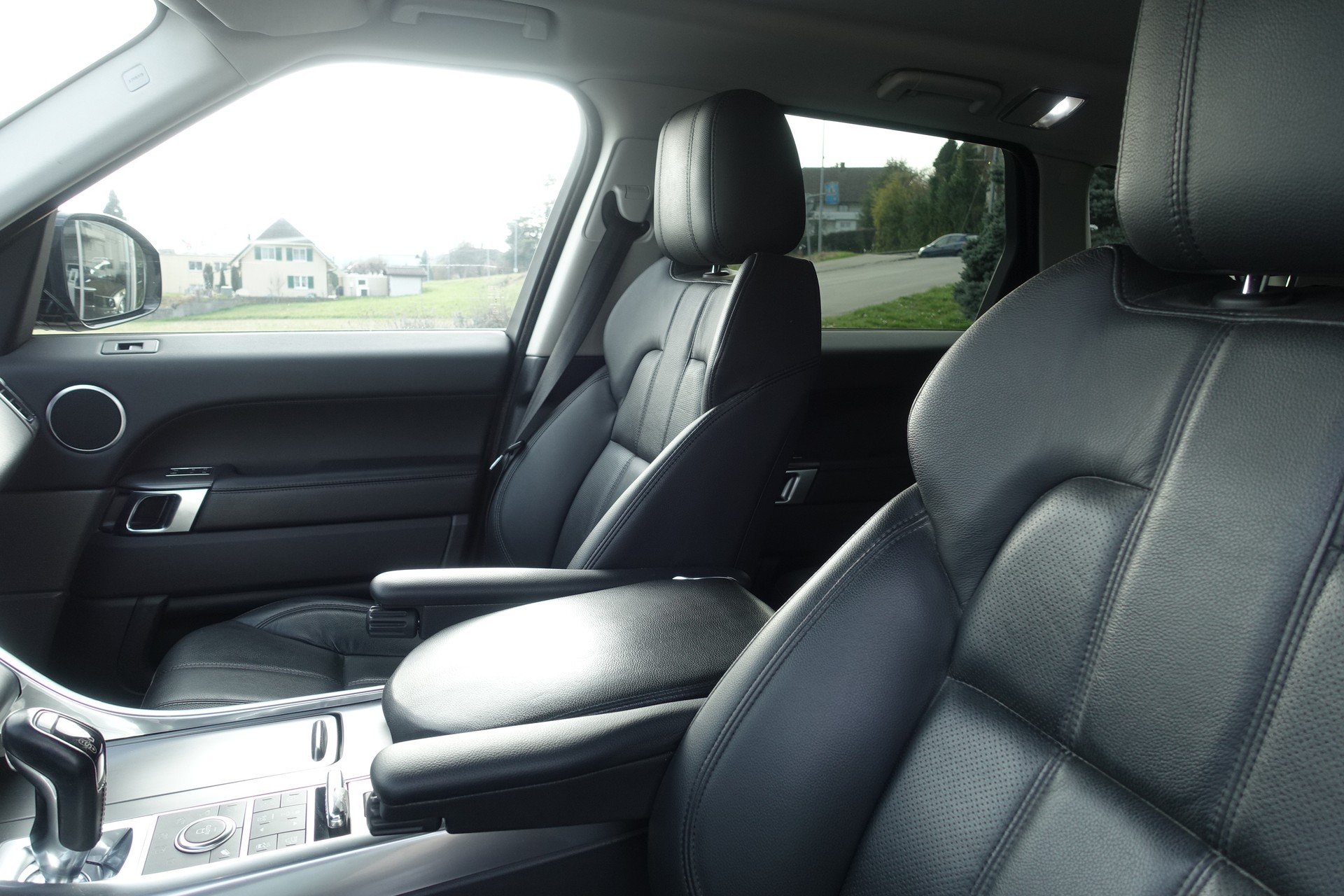 LAND ROVER Range Rover Sport 3.0 SDV6 SE Automatic-image-12