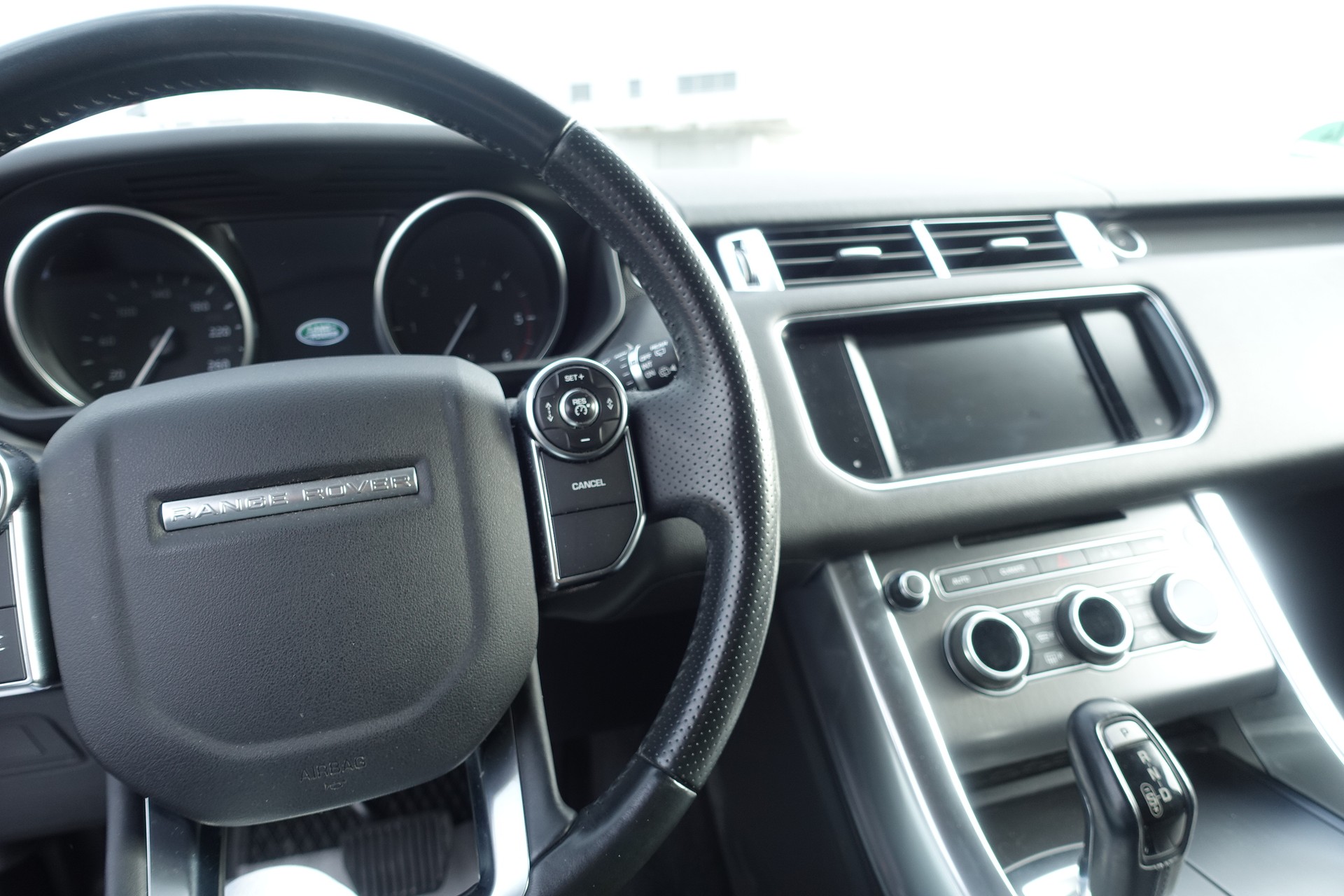 LAND ROVER Range Rover Sport 3.0 SDV6 SE Automatic-image-10