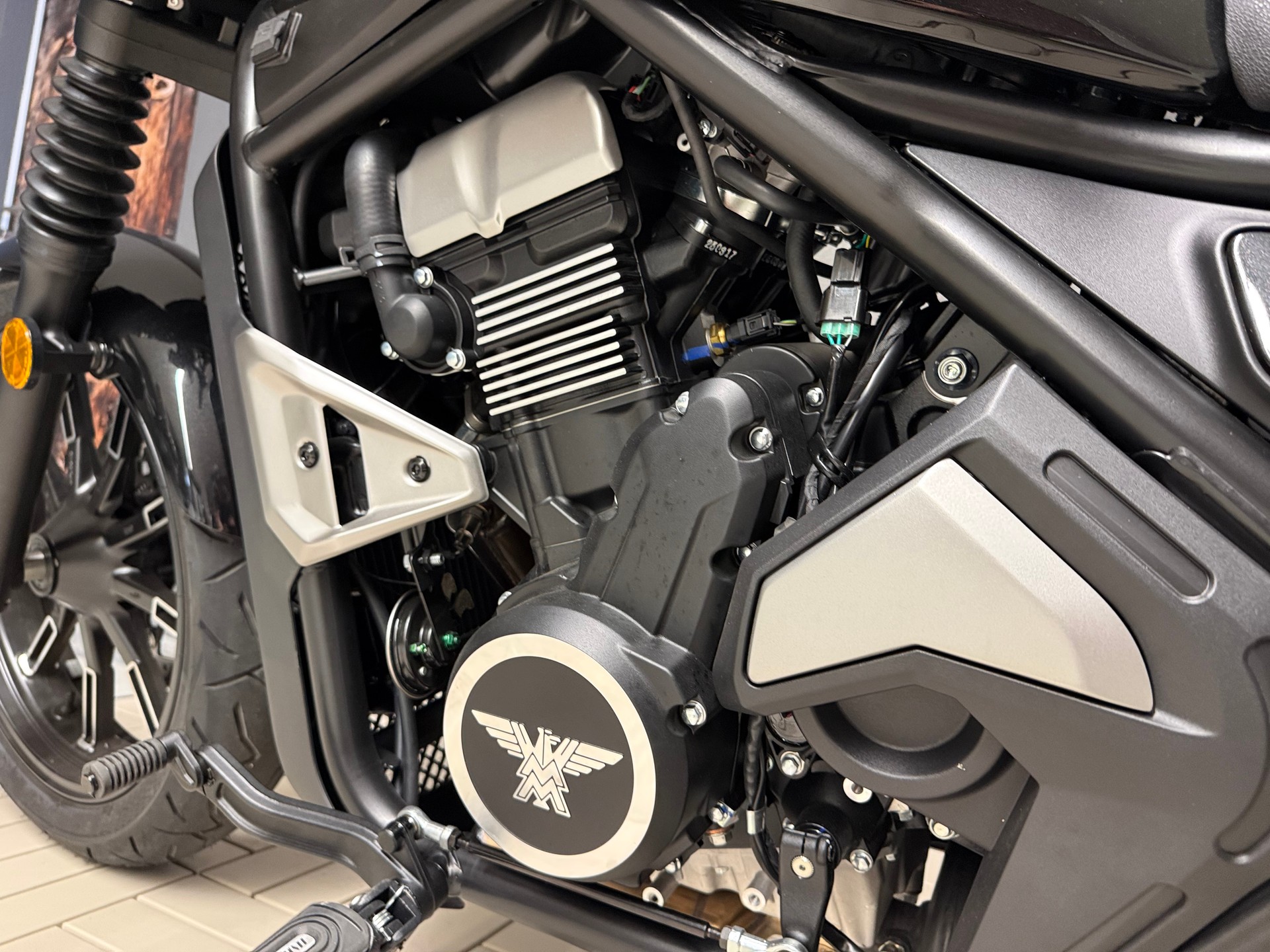 MOTO MORINI CALIBRO BAGGER 700-image-12