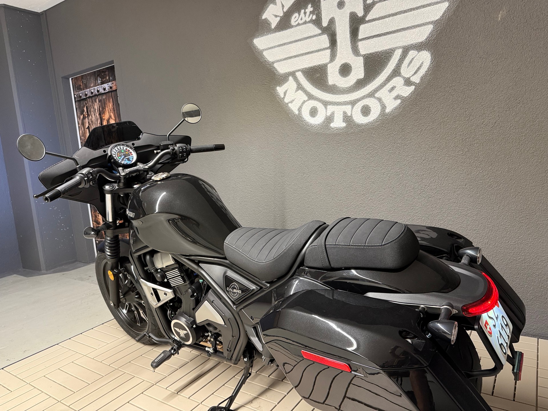 MOTO MORINI CALIBRO BAGGER 700-image-9