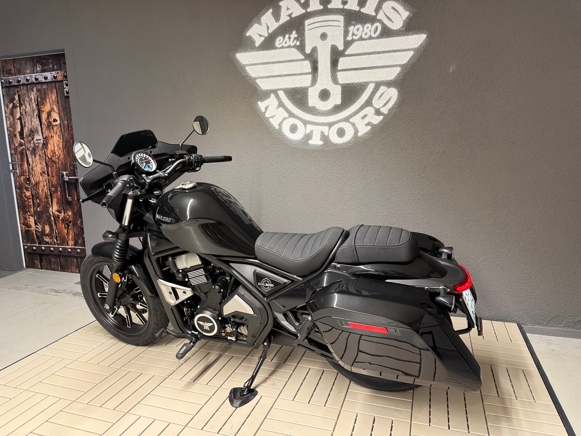 MOTO MORINI CALIBRO BAGGER 700-image-2