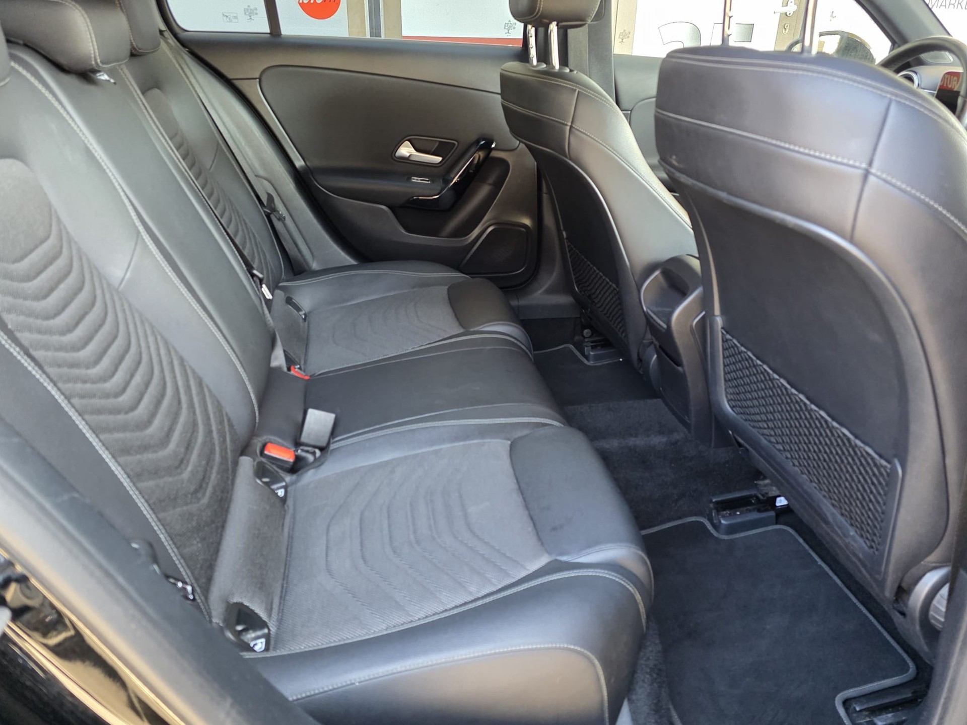 MERCEDES-BENZ A 180 d Style 7G-DCT-image-5