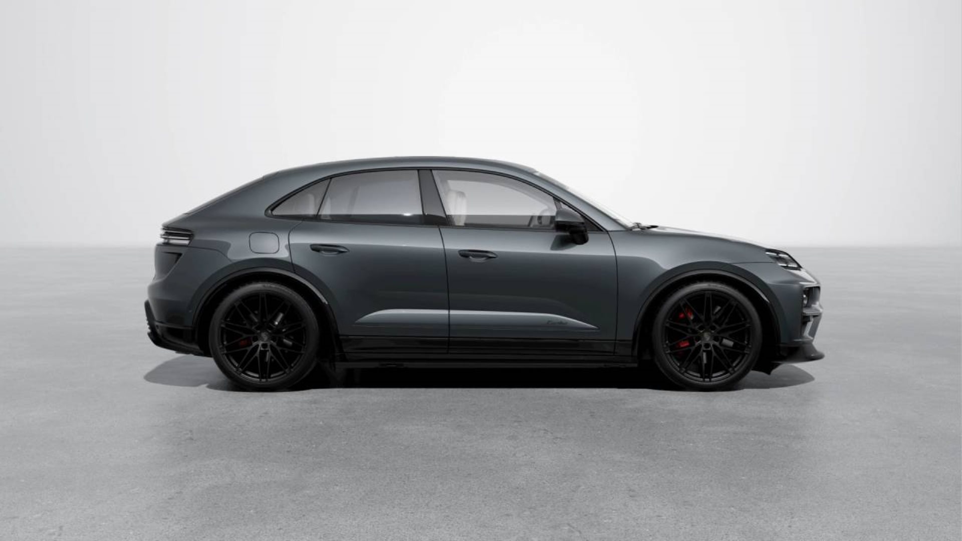 PORSCHE Macan Turbo-image-5
