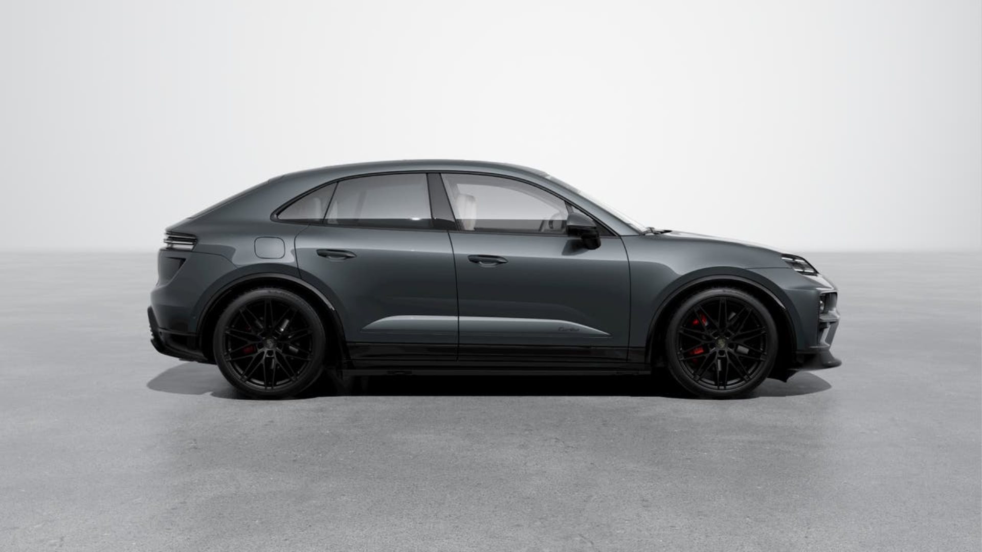 PORSCHE Macan Turbo-image-5
