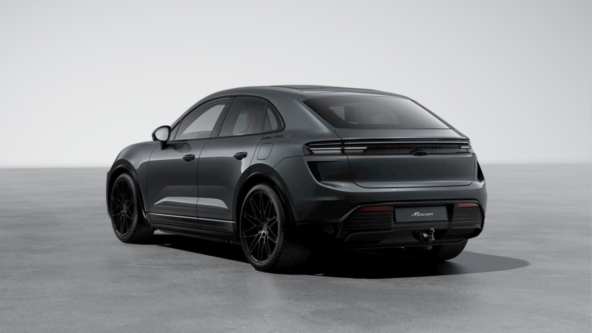 PORSCHE Macan Turbo-image-2