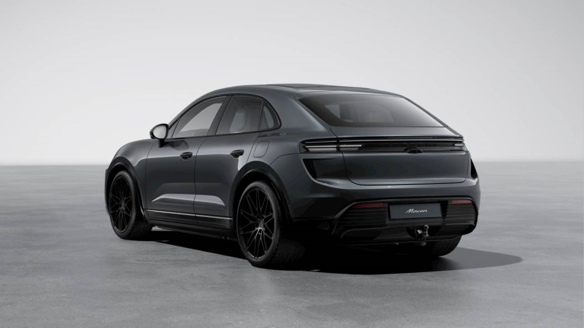 PORSCHE Macan Turbo-image-2