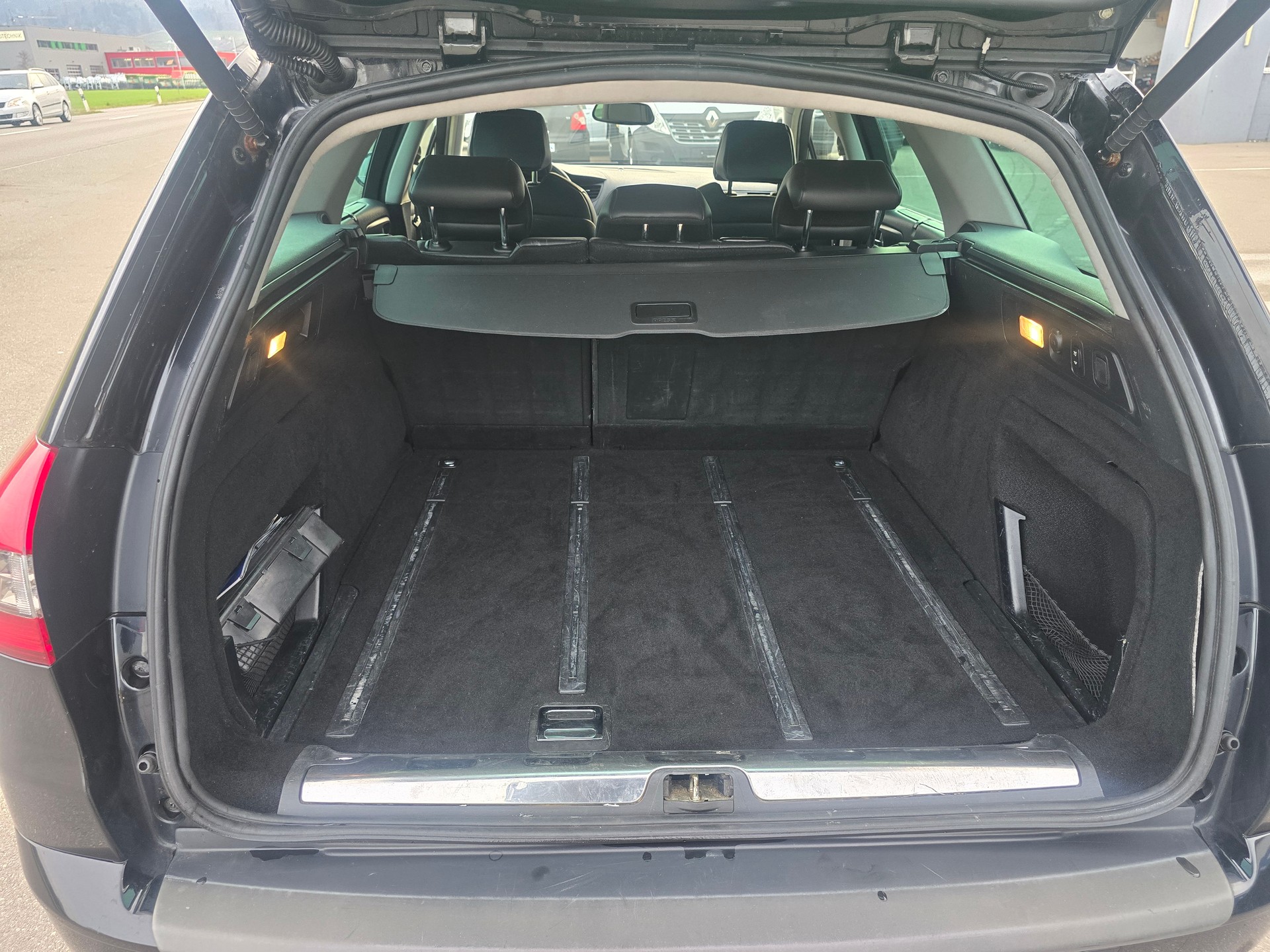 CITROEN C5 Tourer 2.0 BlueHDi CrossTourer EAT6-image-9
