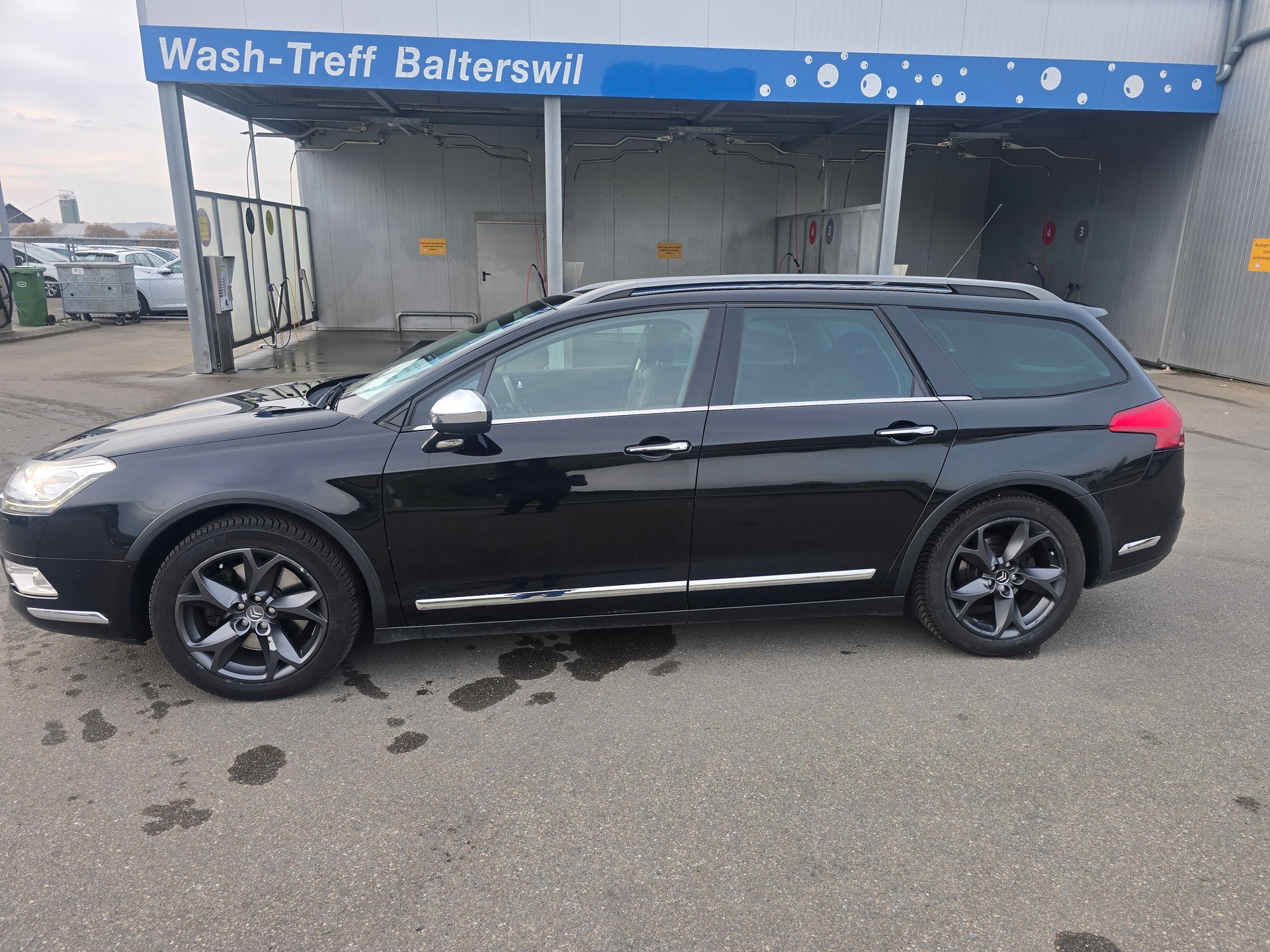 CITROEN C5 Tourer 2.0 BlueHDi CrossTourer EAT6-image-1
