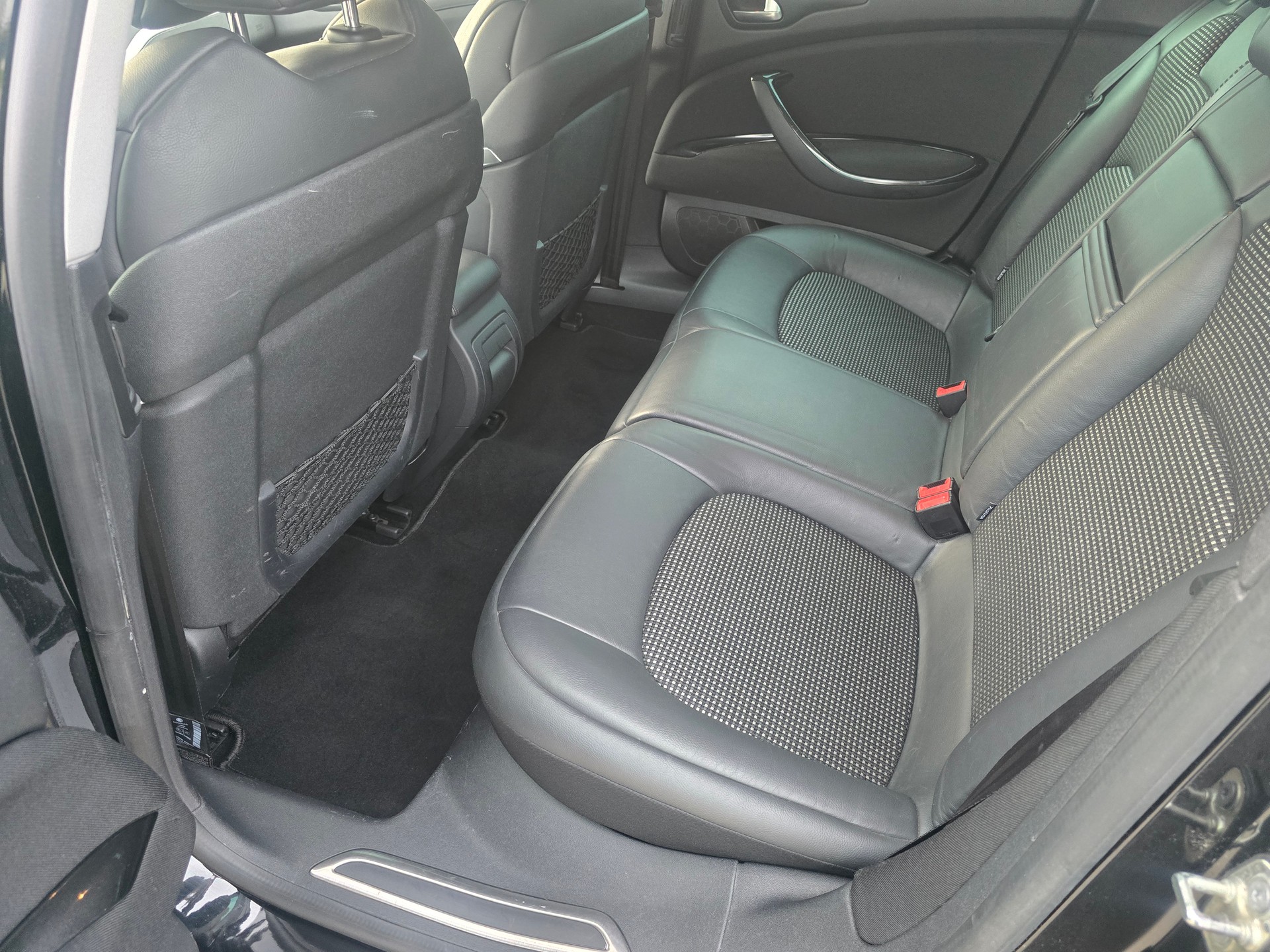 CITROEN C5 Tourer 2.0 BlueHDi CrossTourer EAT6-image-8