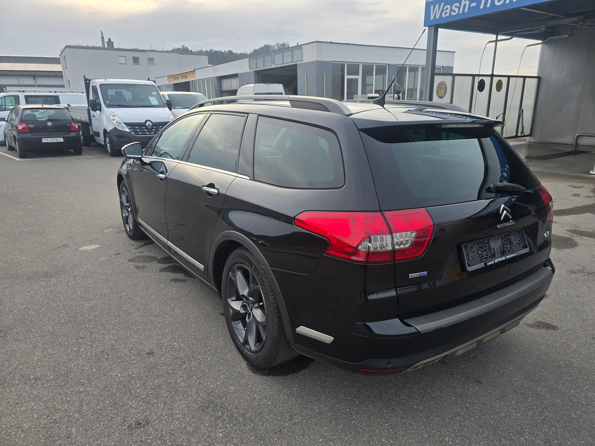 CITROEN C5 Tourer 2.0 BlueHDi CrossTourer EAT6-image-2